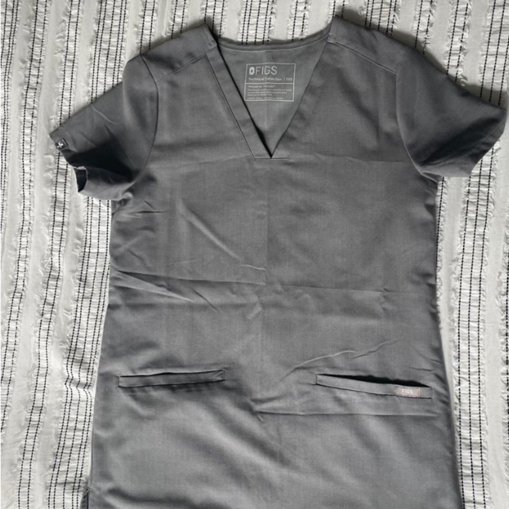 Figs Casma Top Gray